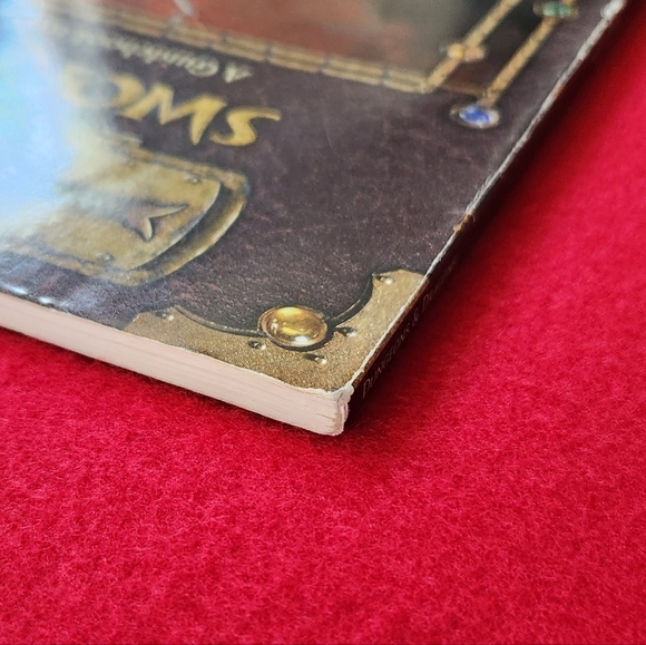 🗡️🥋 Dungeons & Dragons: Sword and Fist – A Guidebook to Fighters and Monks - Picture 5 of 15